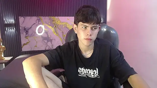 Eliot_rizzo Chat XXX in diretta