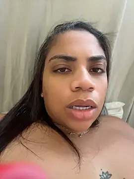 Morenacarioca3 Adlı Modelin Canlı XXX Sohbeti