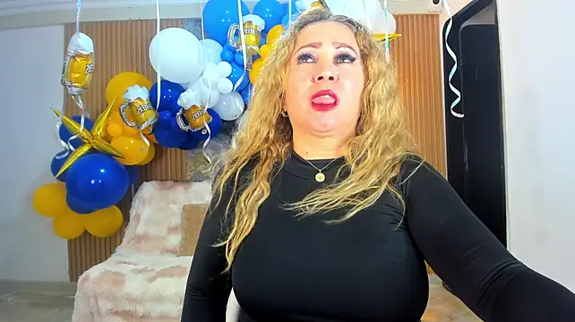 Danna_topless Chat XXX in diretta