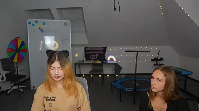 Elina_rose054のライブXXXチャット