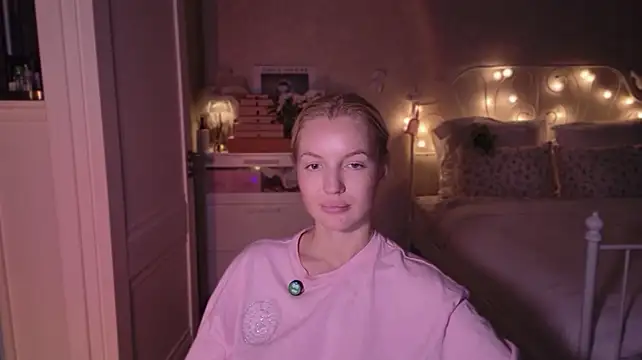 Živý XXX chat MauiBee