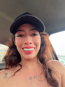 roxyrougee live XXX chat