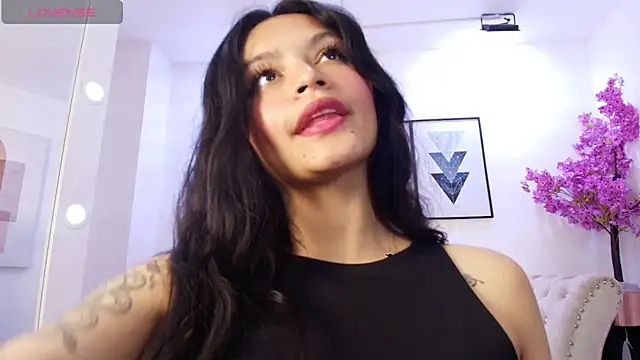 Maddie_T18's Webcam Show