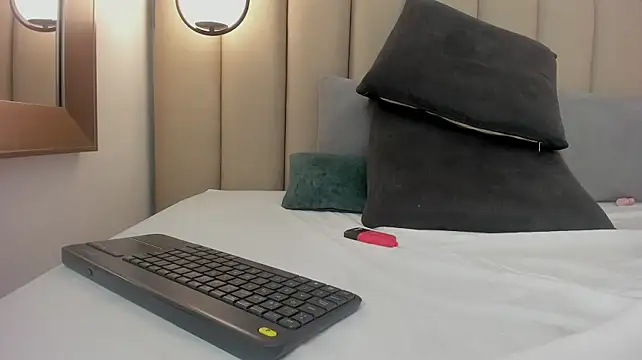 Yennifer_01's Live XXX Chat