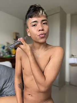 MaxiWilddn Live XXX chat