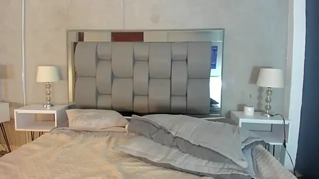 Chat +18 de Charlie___Musk ao vivo
