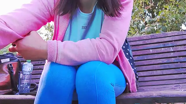 PublicBigLabiaMelly Adlı Modelin Canlı XXX Sohbeti