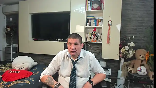 צ'אט XXX בשידור חי של SpartacusDaddy48