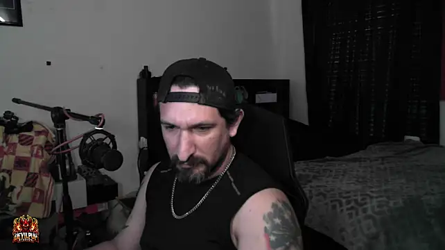 Онлайн чат XXX DevilPup75_