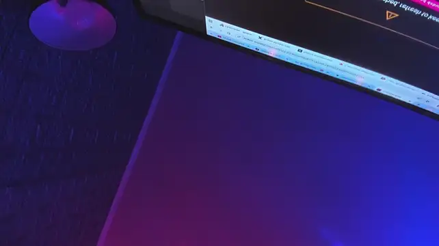 Živý XXX chat EmmyTorner