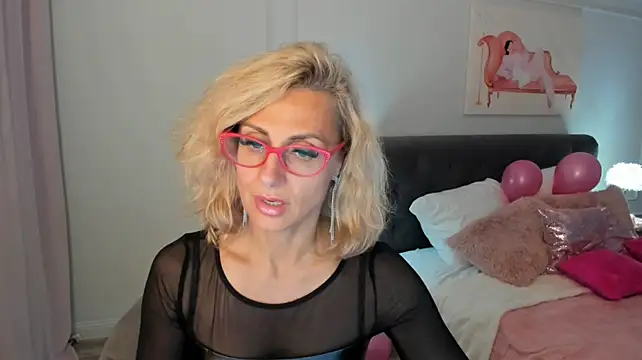 MuseOfStage's Live XXX Chat