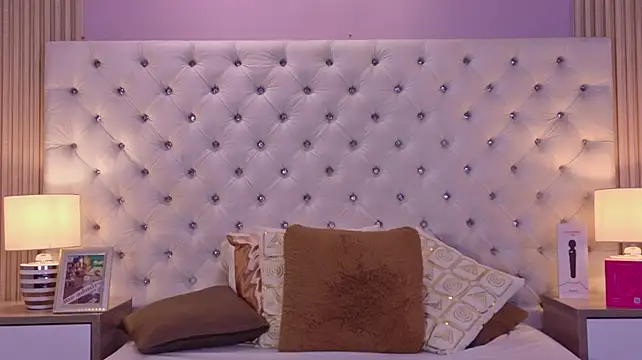 VaniaRouse Chat XXX in diretta