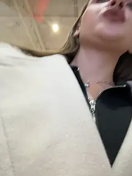 KristiRich Adlı Modelin Canlı XXX Sohbeti