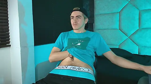 Tyler_Mcrey 现场XXX聊天