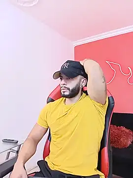 צ'אט XXX בשידור חי של Mike_savage3