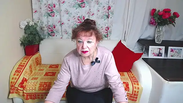 Chat XXX en directo de YourHotGranny