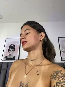 JuliaColemann live XXX chat