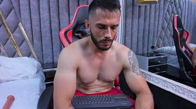 XXX chat uživo modela TheeRock_1