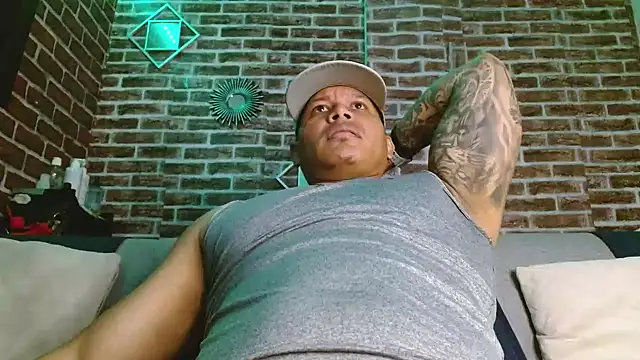 jordan_bigcock_ Chat XXX in diretta