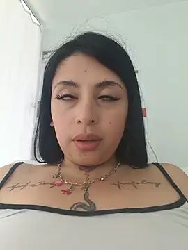 Živý XXX chat CherryVelvet__