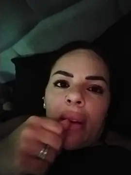 Chat +18 de Kiara_Knightz ao vivo