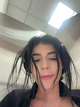 ArieliciousXXX Live XXX-Chat