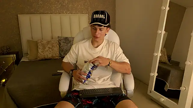 JordanMiller_ Obrolan Langsung XXX