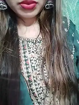 Show modela Noor_Darliing na web-kameri