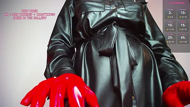 KinkyMissCherry Chat XXX in diretta