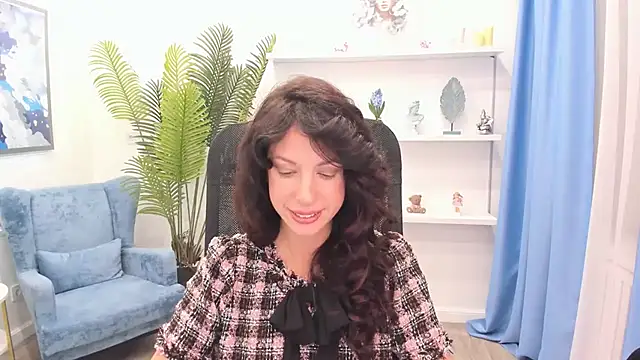 Chat +18 de PeachMirage ao vivo