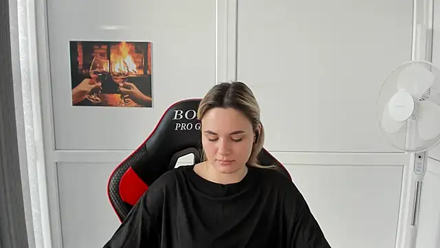 Emma_starrs_: απευθείας συνομιλία ΧΧΧ