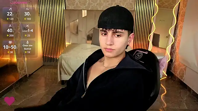 Kyler_tay Adlı Modelin Canlı XXX Sohbeti