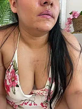 NaniGgold 라이브 XXX 채팅