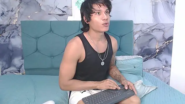 צ'אט XXX בשידור חי של MaximilianRoth