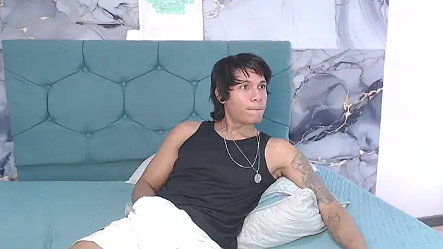 MaximilianRoth's Live XXX Chat