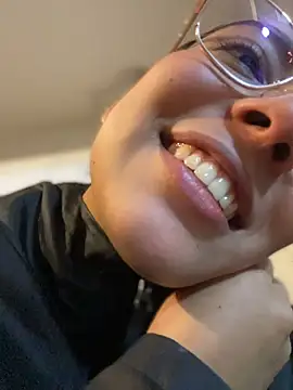 Julieth_ec_'s Live XXX Chat