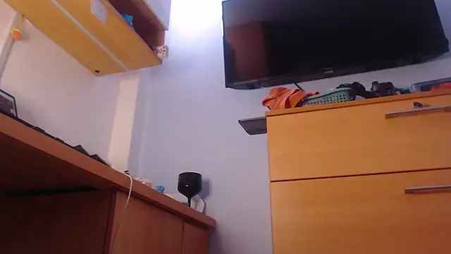 MikeMiller2 élő XXX-chatje
