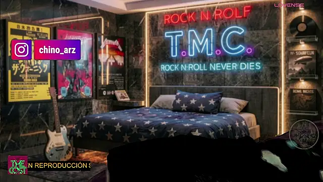 chino_roz Chat XXX in diretta