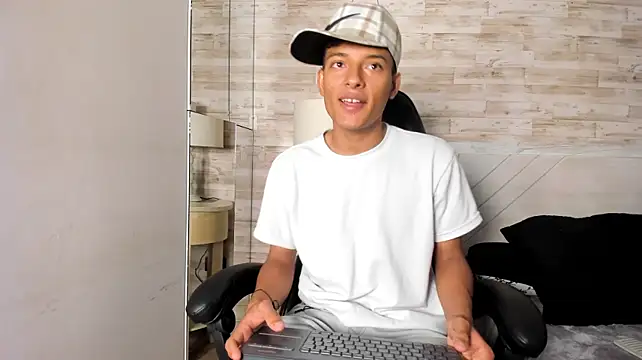 Jake_Noir live XXX chat