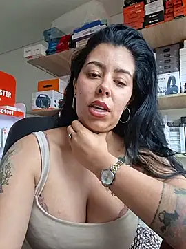Luianna 现场XXX聊天