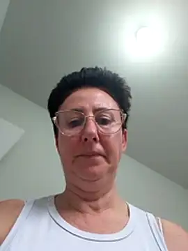 MILEIDE980 XXX чат на живо