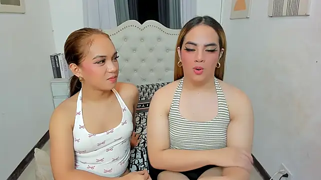 ElaraDeLuca Chat XXX live
