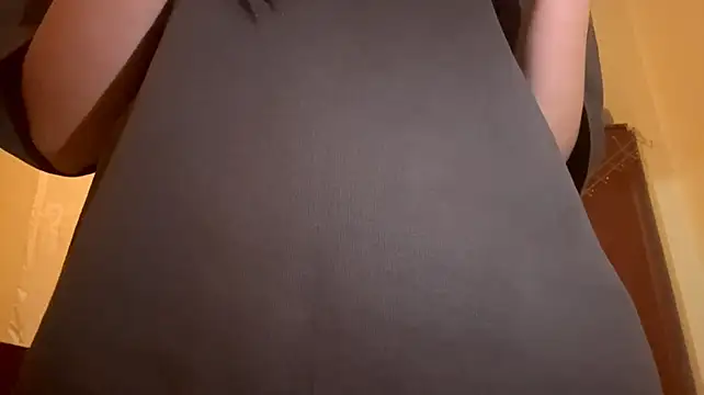 צ'אט XXX בשידור חי של AnnetRisn