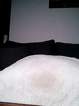 XXX chat uživo modela hamstiboy55