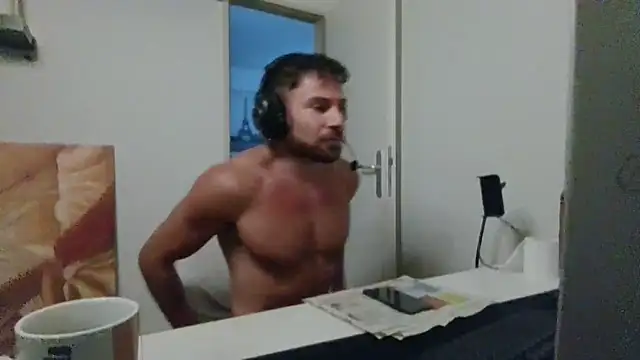 alpha-hunk Live XXX-Chat