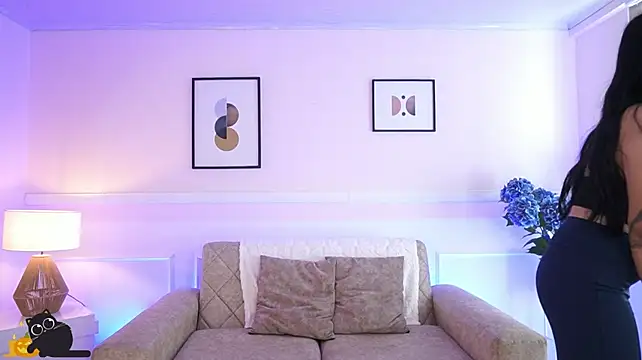 VioletJoness_'s Live XXX Chat