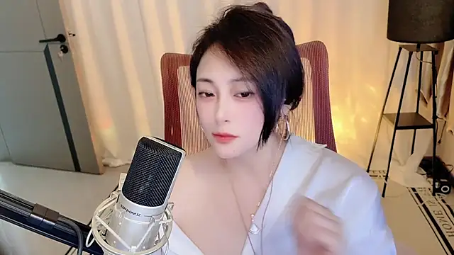 Daisy-77's Live XXX Chat