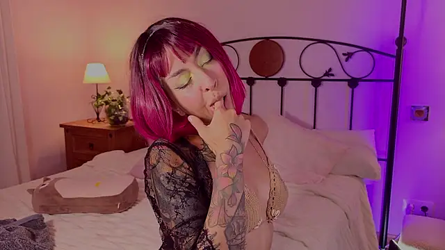 Cinamoonn's Live XXX Chat
