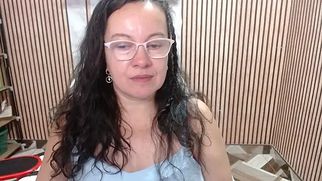 Sonialorens_'s Live XXX Chat