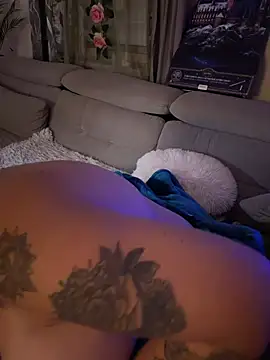 XXX chat uživo modela Monageil